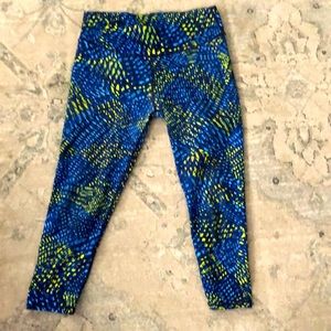 Fabletics 7/8 in leggings